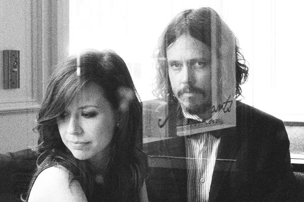 Country back in vogue with Civil Wars latest