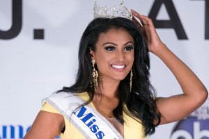 Nina Davuluri, whose parents hail from India, was the contestant from New York. 