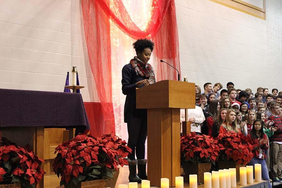 Senior Peri Warren formally received the Dear Neighbor Award at Christmas Mass, and addressed the BSM community with a speech on her plans for the grant money.