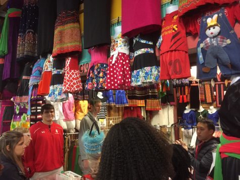 Immigrant Literature students visited the Hmongtown market during their field trip.