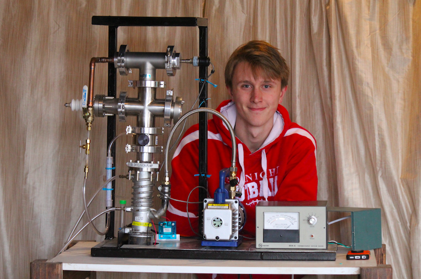 Beutz took time to build a fusor by himself after researching the project on the internet.