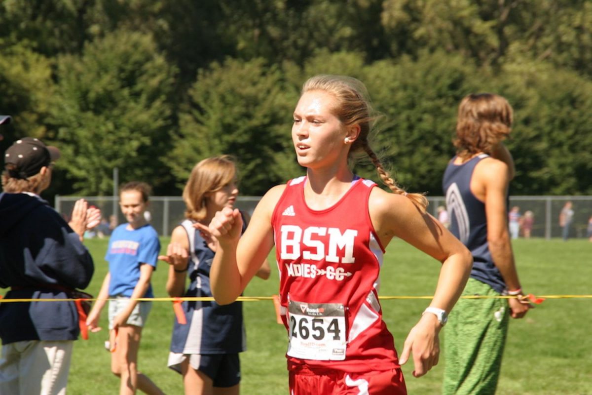 Senior Sammi Tarnowski and the other girls cross country runners have high expectations. 