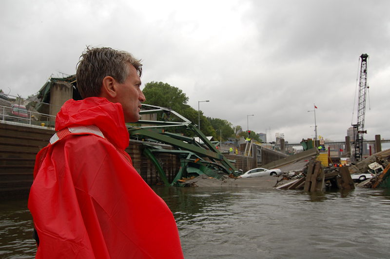 R.T. Rybak, mayor from 2002 to 2014, faced many conflicts in his 12 years of work. For Rybak, one of the hardest things to be present for was the 2007 35-W bridge collapse. 