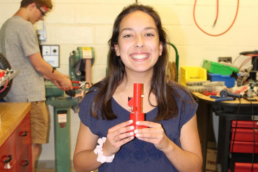 Felisha’s biomed project is a Pain Adverting Device (P.A.D.) to lessen the pain of arthritis medication injections.