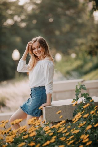 Seniors open up about senior photos