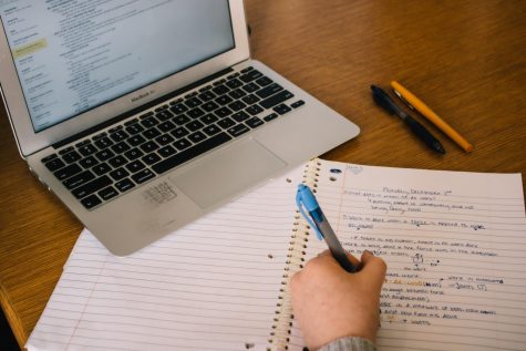Teachers prefer handwritten notes