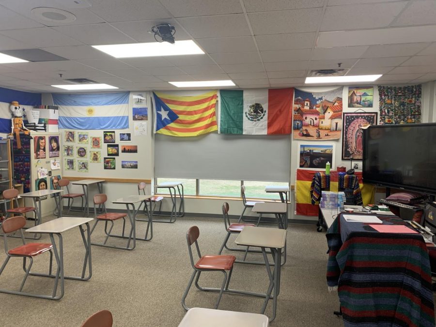An+empty+Spanish+room+awaits+students