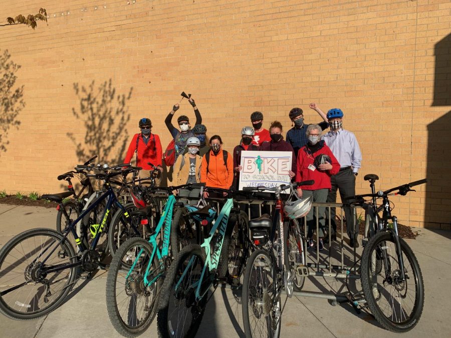 BSMs+enthusiastic+bike+riders+change+up+their+mode+of+transportation+for+Ride+Your+Bike+to+School+Day.