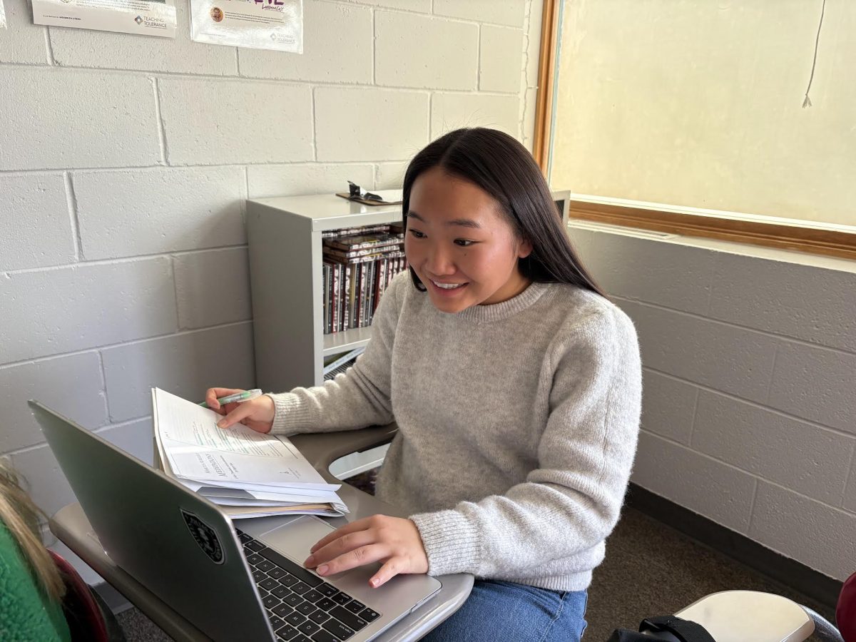 Seniors scramble to meet application deadlines and also maintain good grades which can cause a lot of stress.
