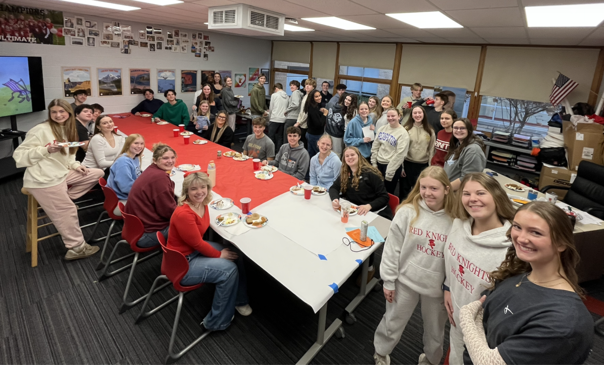 Students from various homerooms were invited to share the Friendsgiving feast.